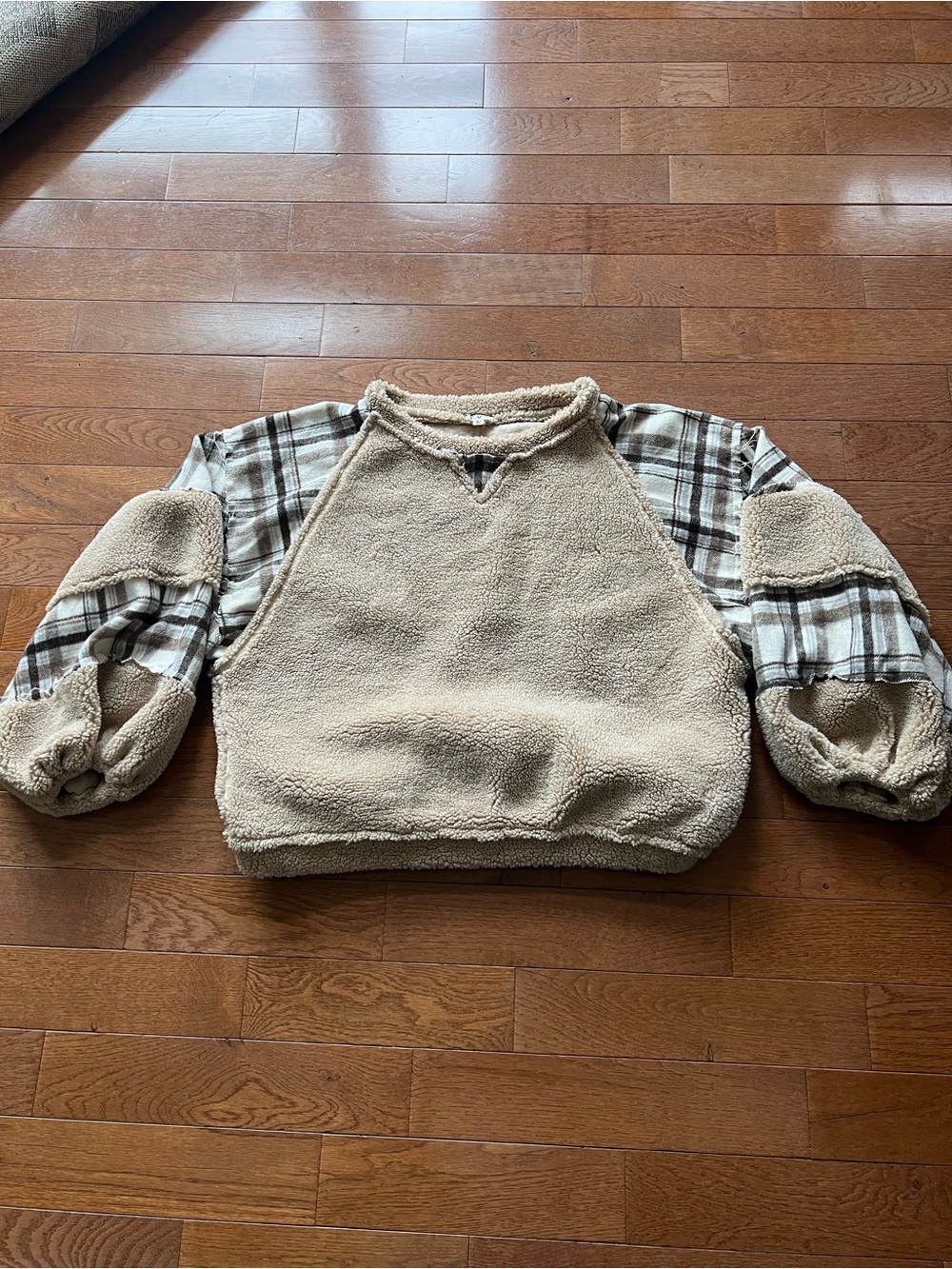 🖤POL Beige Sherpa Pullover with Plaid Balloon Sleeves-Boho-M🖤